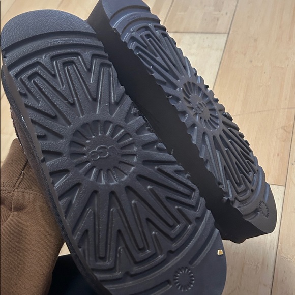 UGG Chocolate Brown slipper booties 7 size 37 - Picture 3 of 4